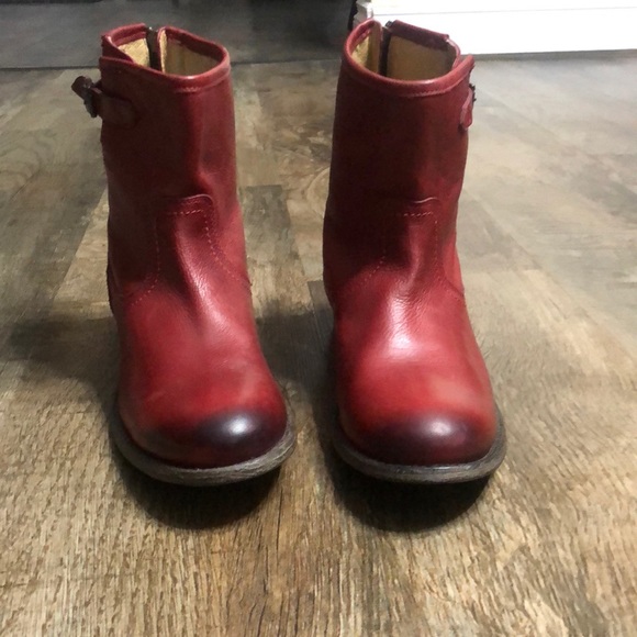Frye Pippa Back Zip Short Burnt Red Boot